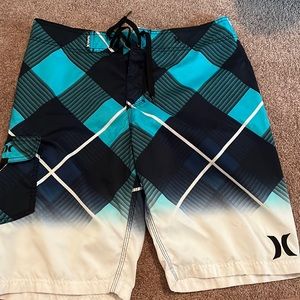 Men’s Hurley board shorts